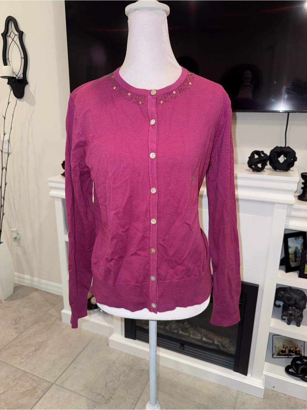 2 x 20$ Van Heusen Fuchsia Embellished Button-Front Cardigan Size M